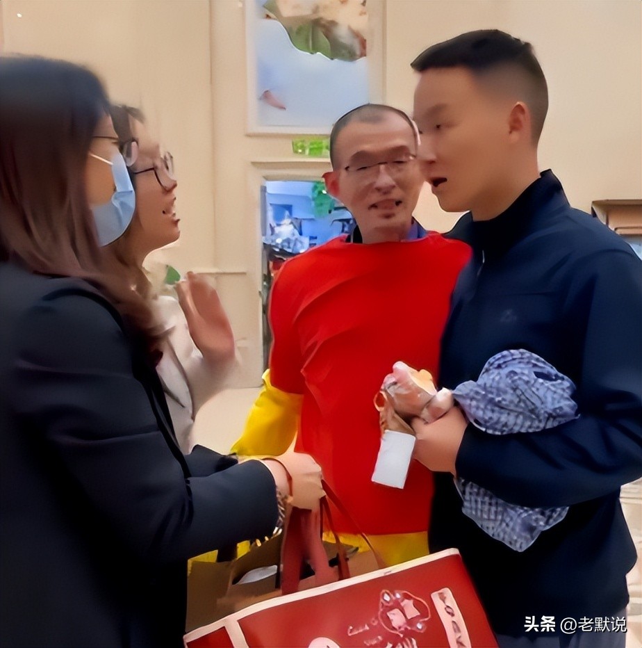 突发！谢浩男爸爸发声：我和许建华离婚了，郑琴就是我的现任妻子(图3)