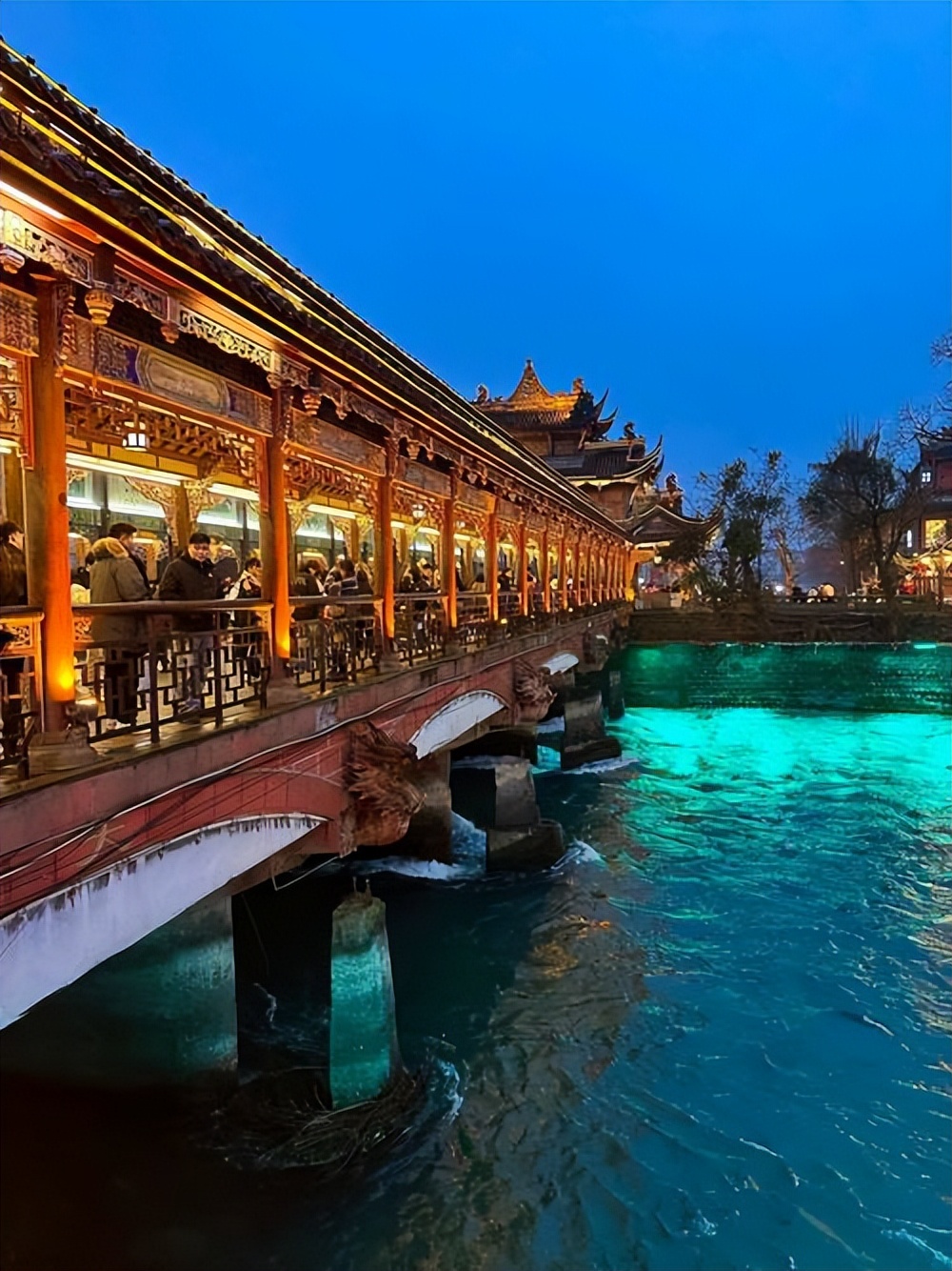 五一热门旅游城市排名：北京209亿垫底，四川235亿第二，榜一是谁(图2)