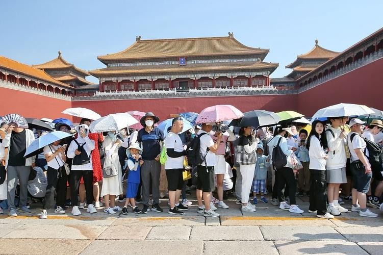 五一热门旅游城市排名：北京209亿垫底，四川235亿第二，榜一是谁(图9)