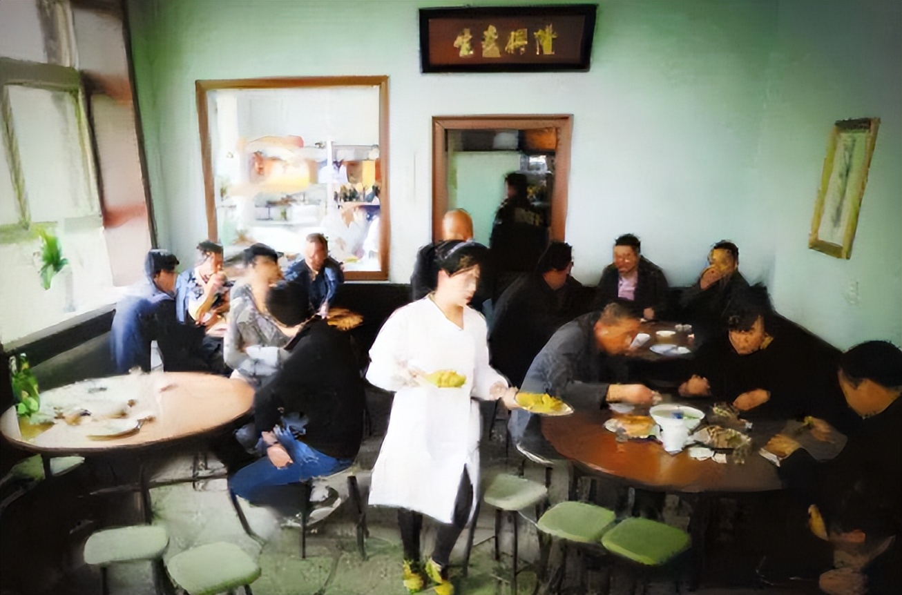 中国第一位办手机号码的人，当时号码随便选，最终他挑了什么号？(图7)