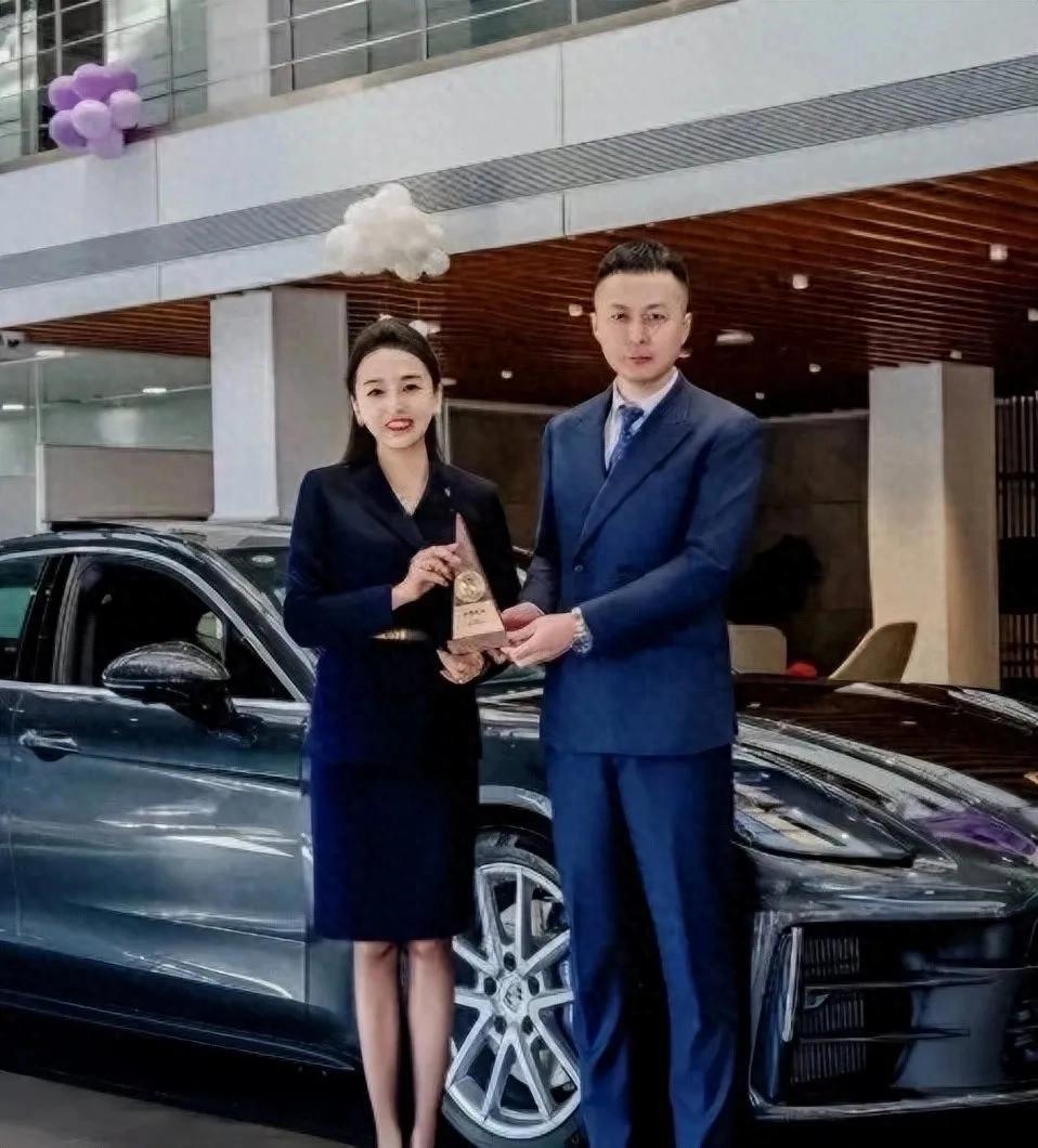 年卖170辆保时捷的95后姑娘，竟"陪睡卖车"？(图1)