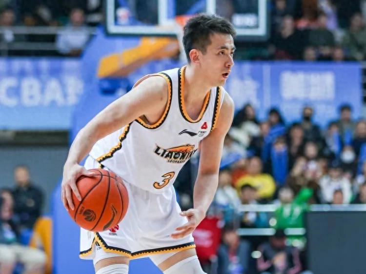 4月14日凌晨，就在今天 CBA季后赛陆续传来辽宁、新疆和青岛新消息(图1)