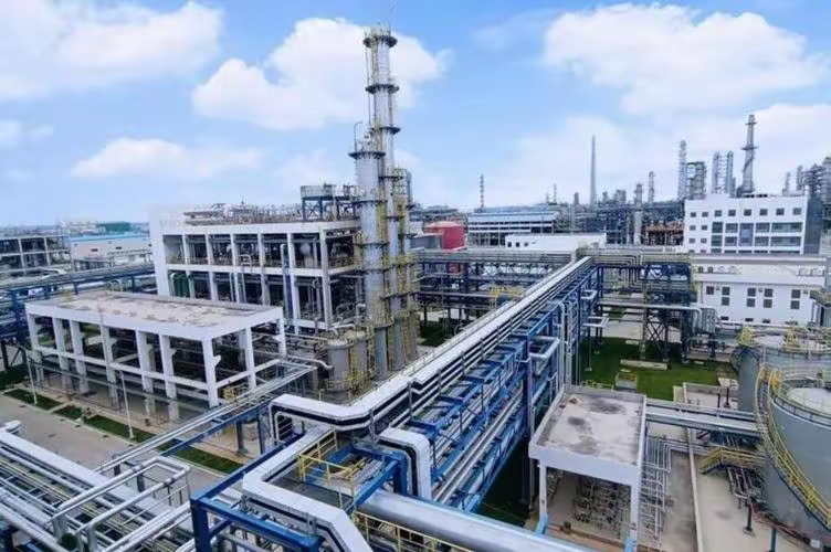 中国高价进口大量原油，却低价出口成品油，为何要赔本赚吆喝？(图9)